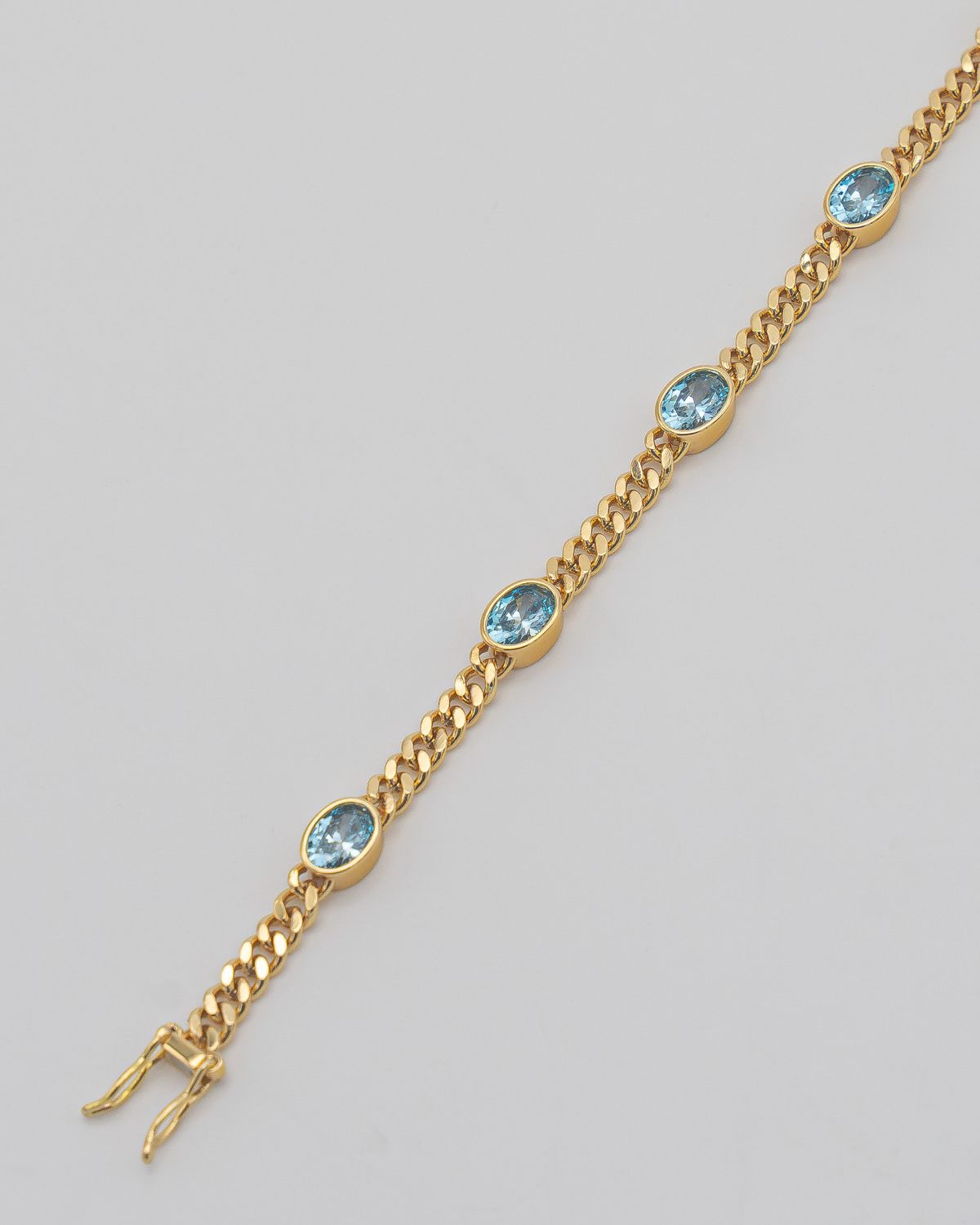 Aura Bracelet Gold Blue — Lifestyle
