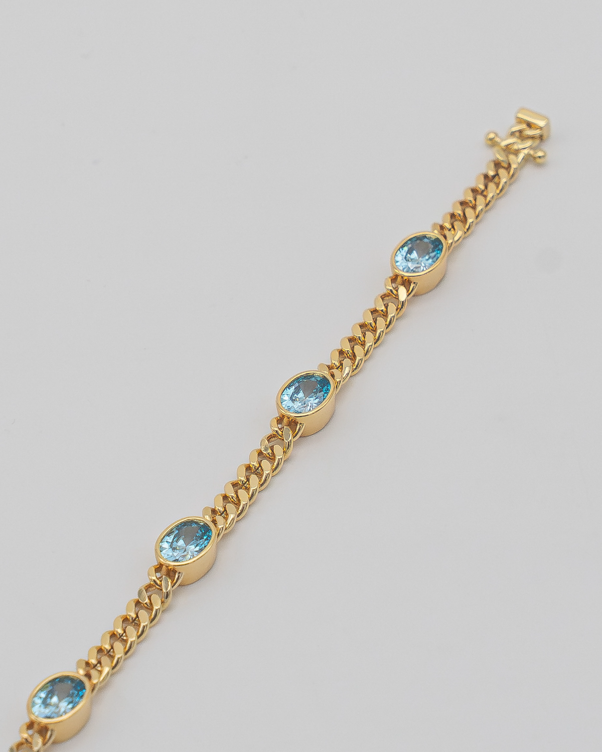 Aura Bracelet Gold Blue — Worn