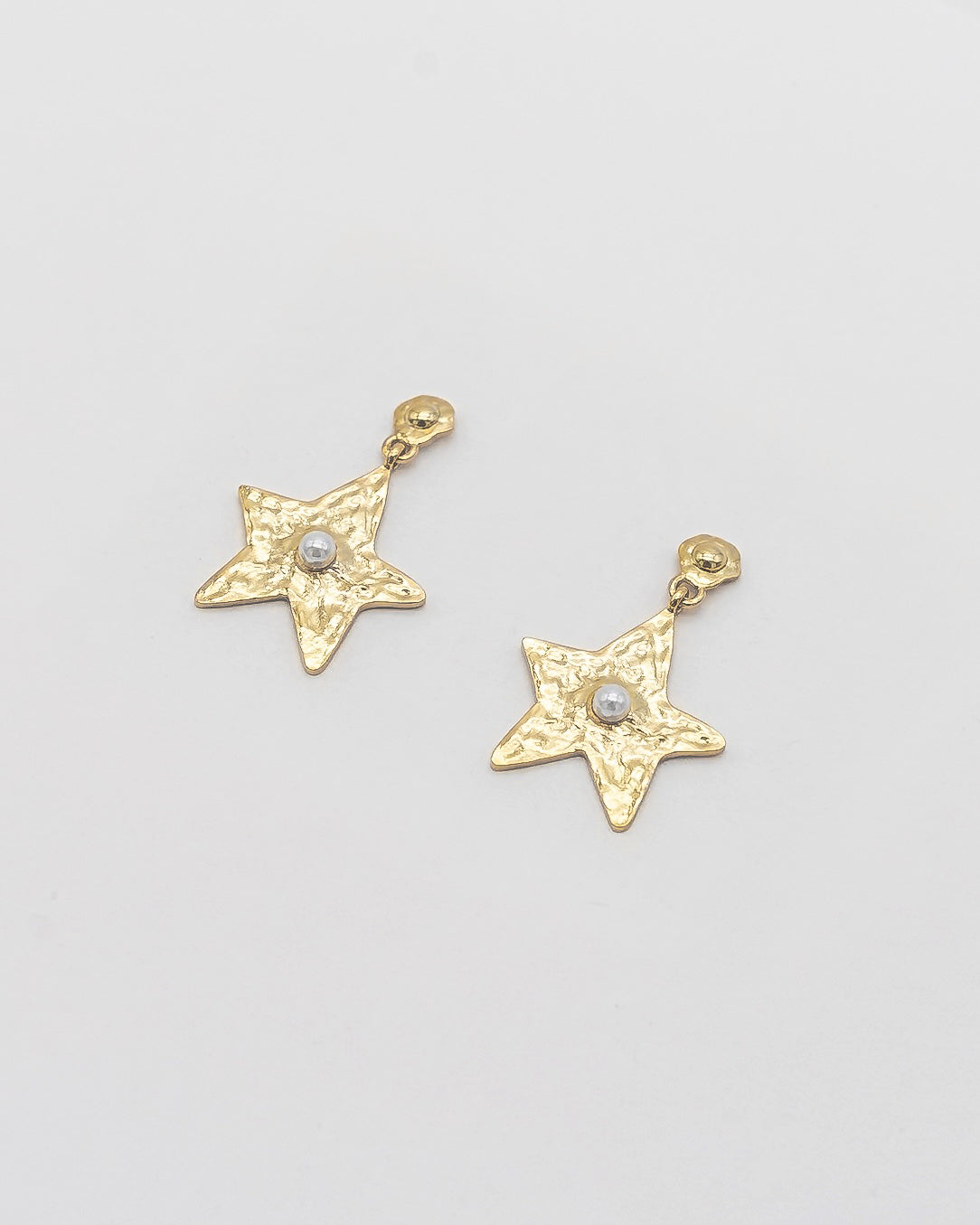 Star Earring Gold Pearl — Lifestyle