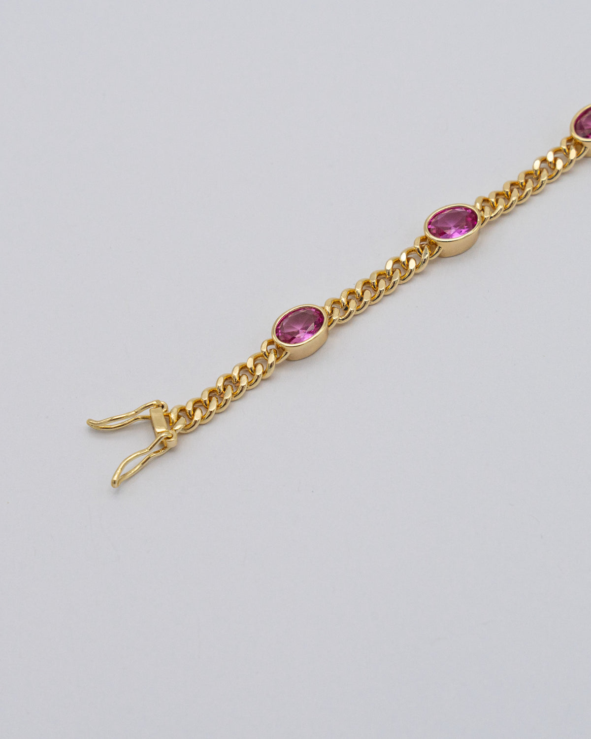 Aura Bracelet Gold Pink — Lifestyle