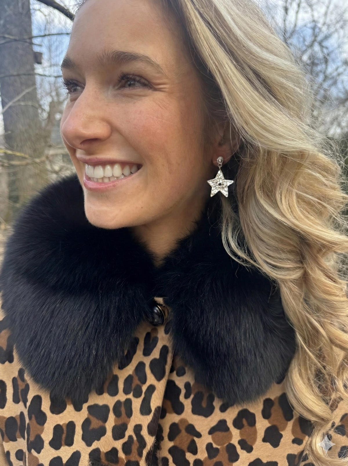Star Earring Silver Pink — Close-up