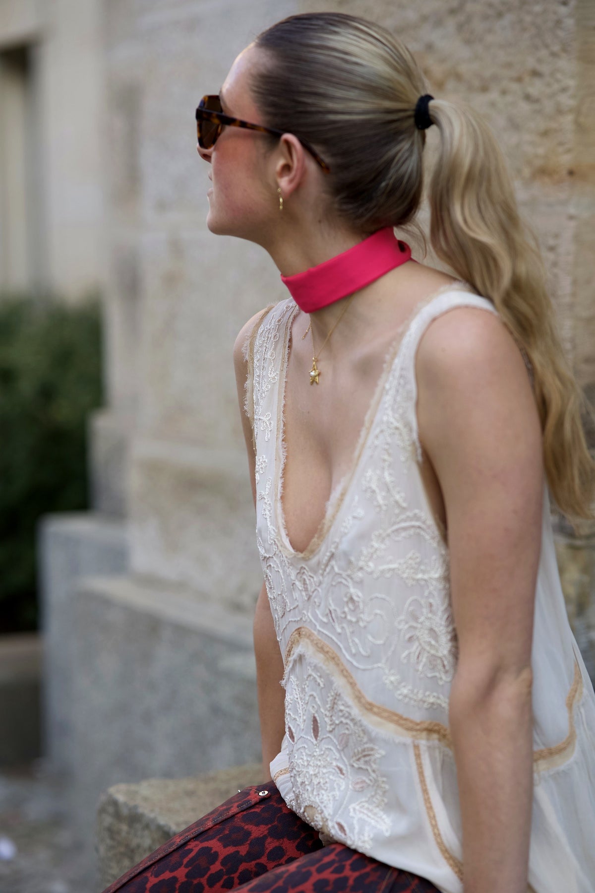 Star Necklace Gold Pearl — Front