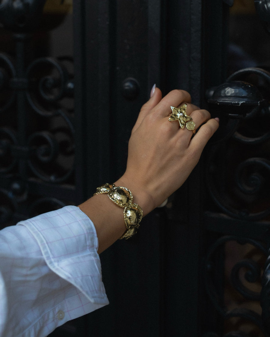 Champagne Bracelet Gold — Detail